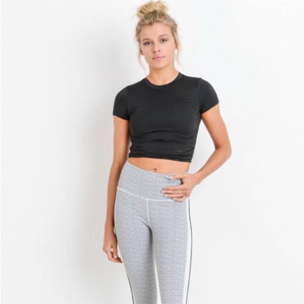 Onyx Active Crop
